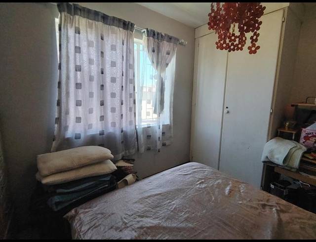 2 BEDROOM PROPERTY TO RENT IN DIE HOEWES